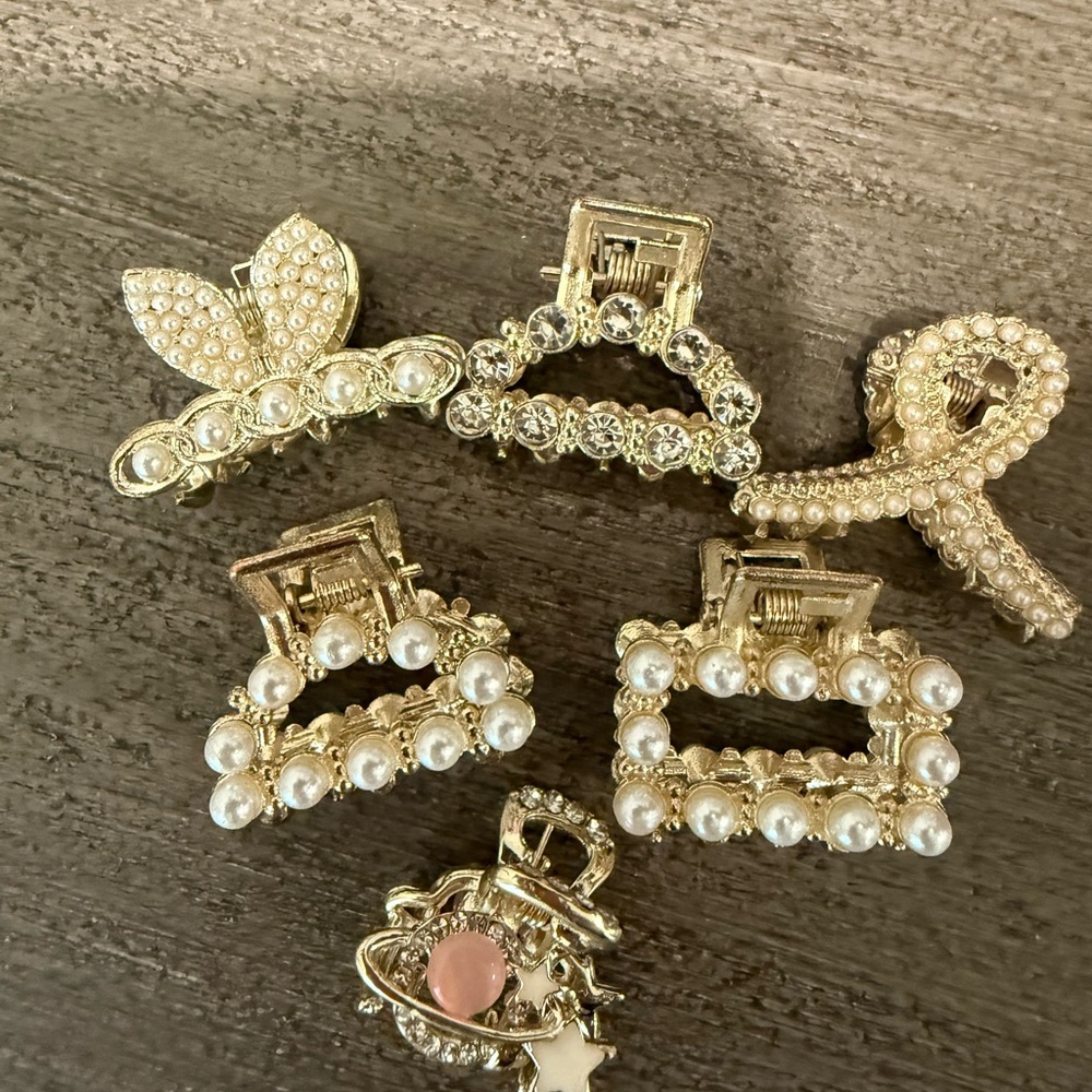 Elegant Gold and Pearl Mini Hair Clips Set
